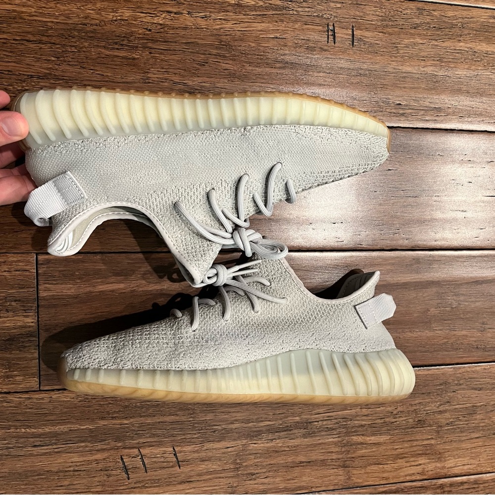 Yeezy sesame v2 mens size 11. Amazing shoes